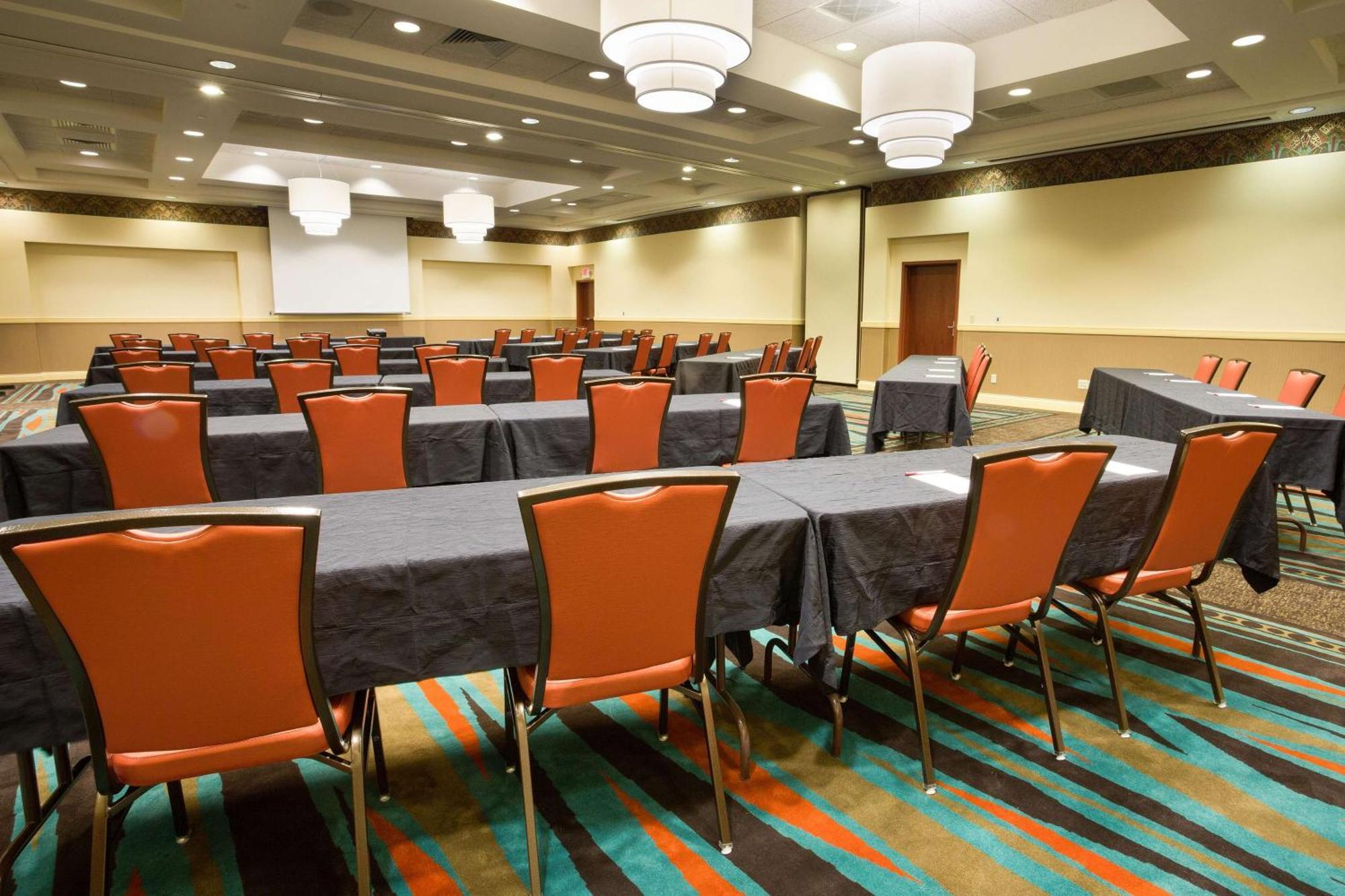Drury Inn & Suites Columbus Grove City Bagian luar foto