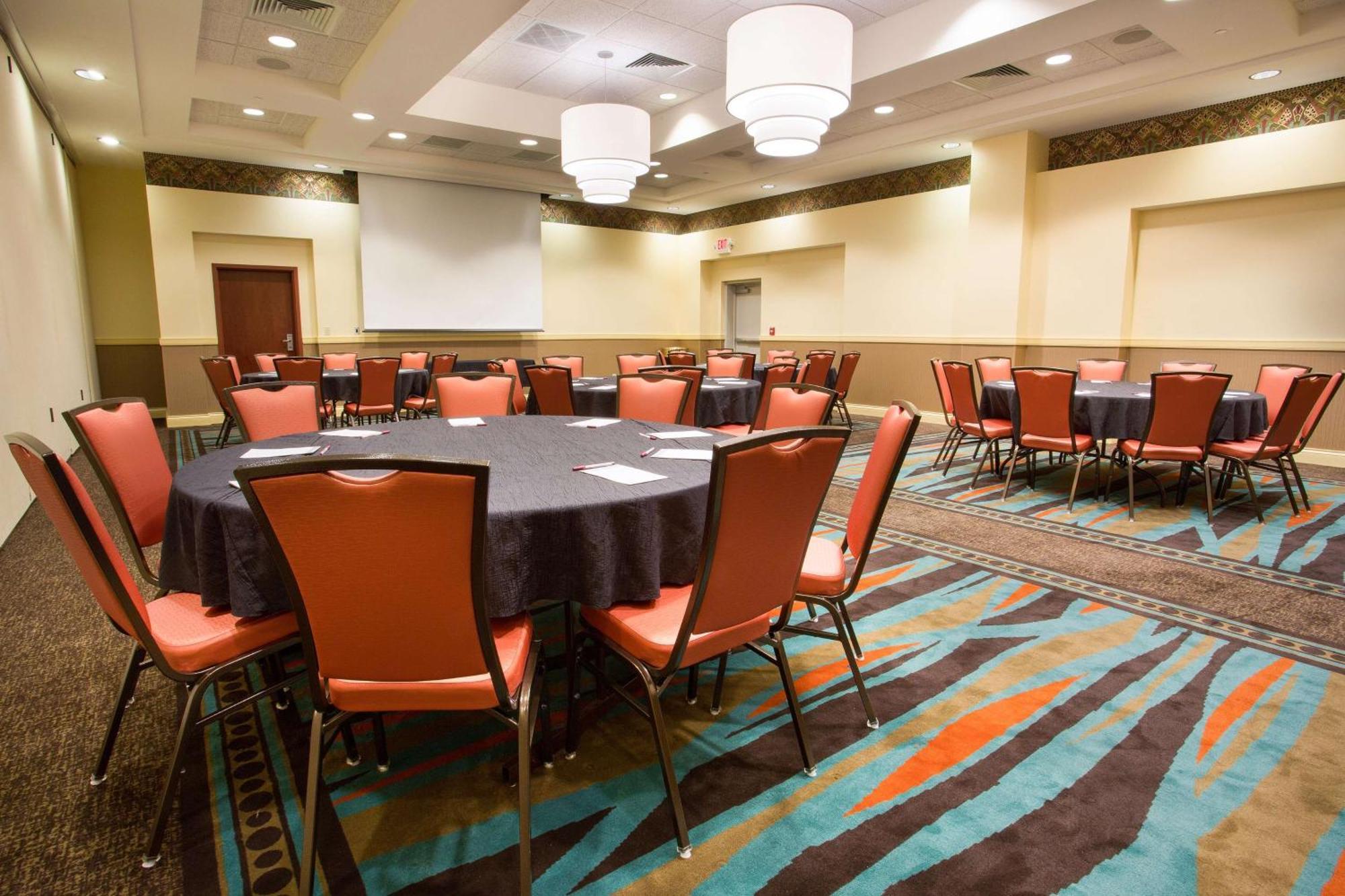 Drury Inn & Suites Columbus Grove City Bagian luar foto